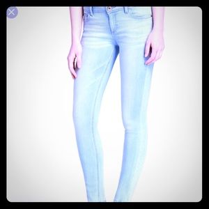 Like New✌🏼✨DL 1961✨Florence Skinny Jean